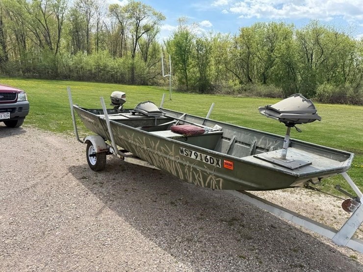 14'-alumacraft-fishing-boat-image-2