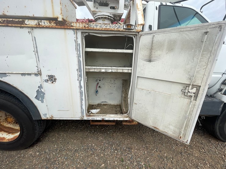 #1303-•-1999-chevrolet-boom-truck-**non-runner**(has-mn-title)-image-26