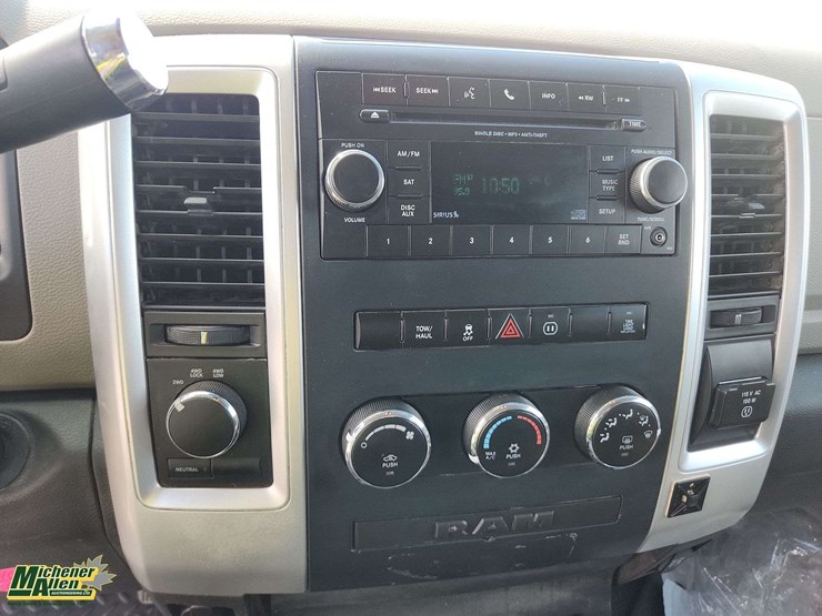 2012-dodge-2500-image-19