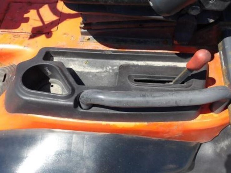 2006-kubota-f3680-image-37