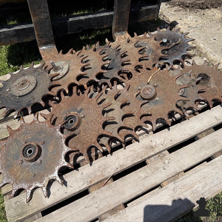 Row-Cleaner Wheels