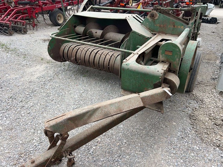 john-deere-14t-image-1