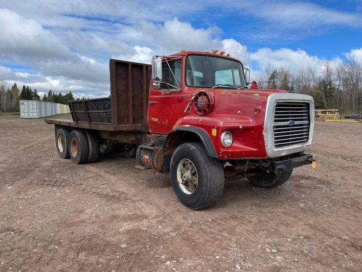 1980-ford-9000-image-7