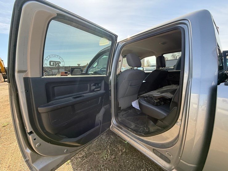 2021-dodge-2500-image-29