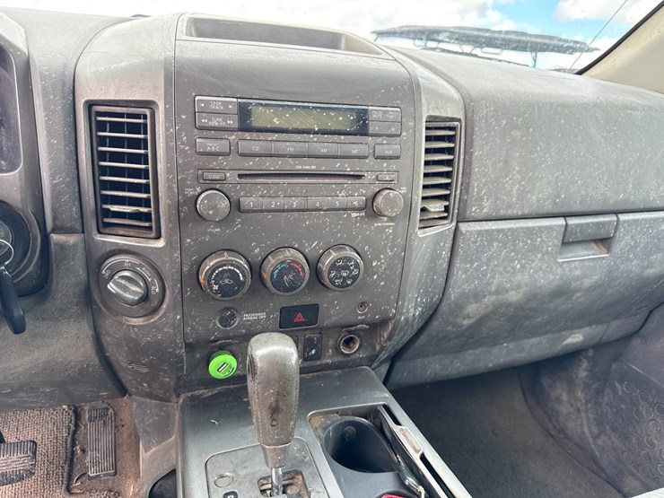2005-nissan-titan-image-49