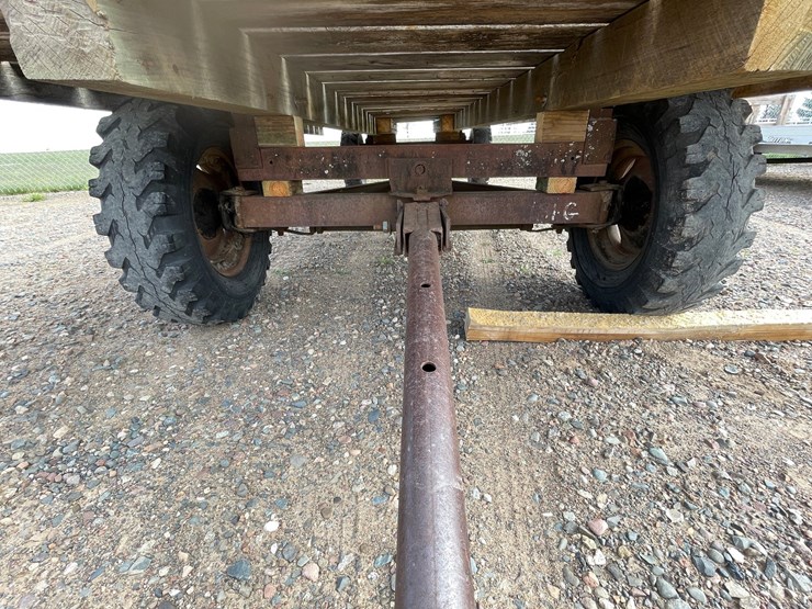 #1101-•-hay-wagon-image-12