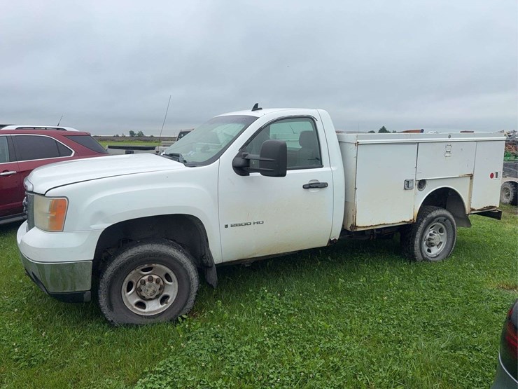 2008-gmc-2500-image-1