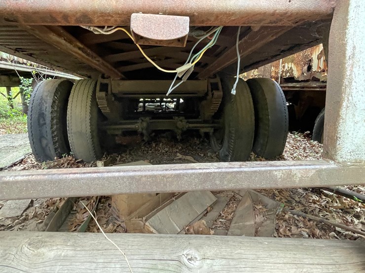 fruehauf-trailer-image-8