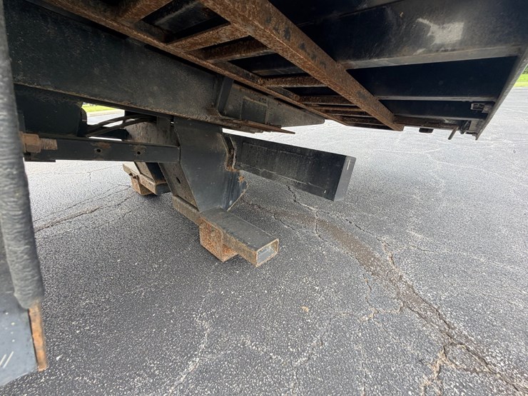 2004-ford-f650-image-79