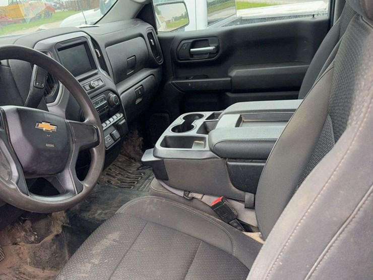 2022-chevrolet-silverado-1500-image-9