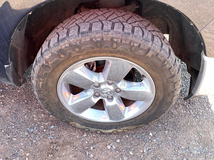 #1312-•-2016-dodge-ram-pickup-truck-(has-mn-salvage-title)-image-12