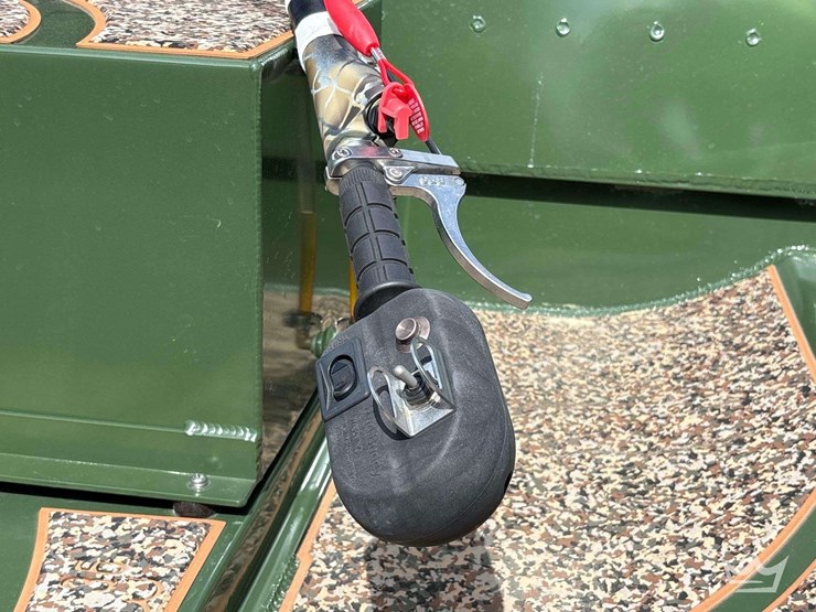 2024-14ft-pairboat-flat-bottom-mud-boat-image-16