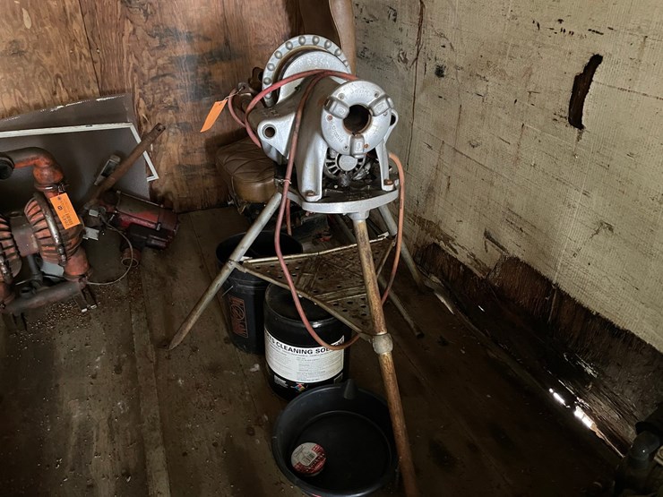 #2846-•-ridgid-pipe-threader-(or)-image-7