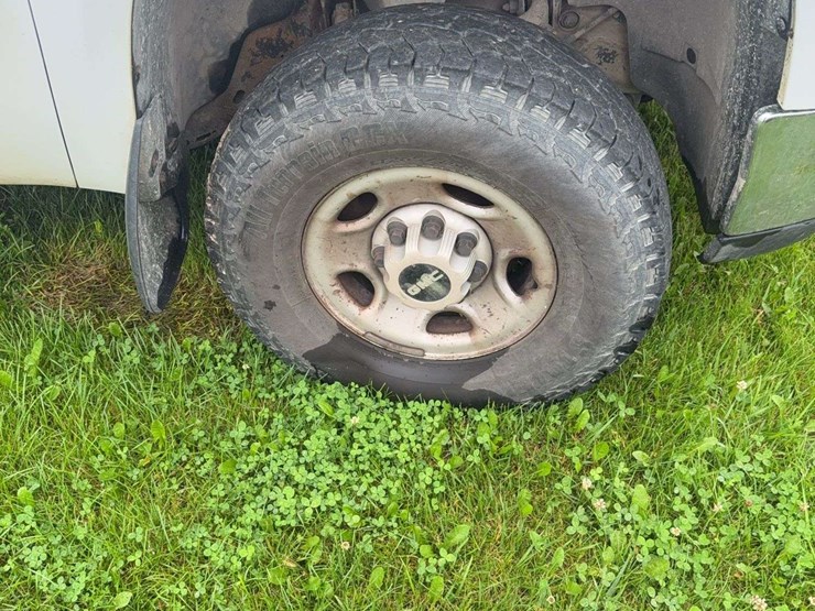 2008-gmc-2500-image-3