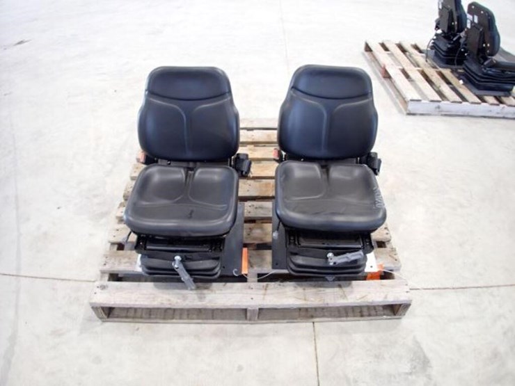 qty-of-(2)-cobo-tractor-seats-image-1