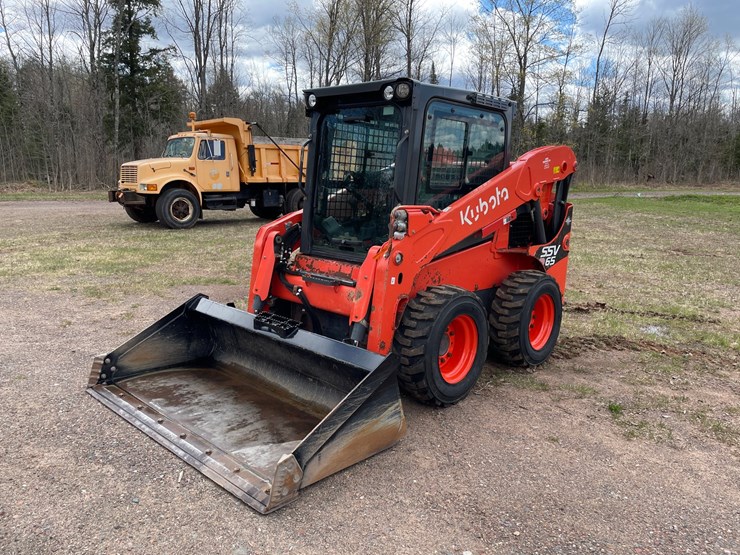 2022-kubota-ssv65-image-1