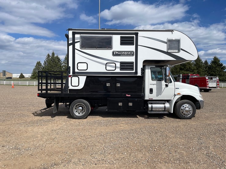 #1305-•-2011-durastar-international-camper-truck-image-6