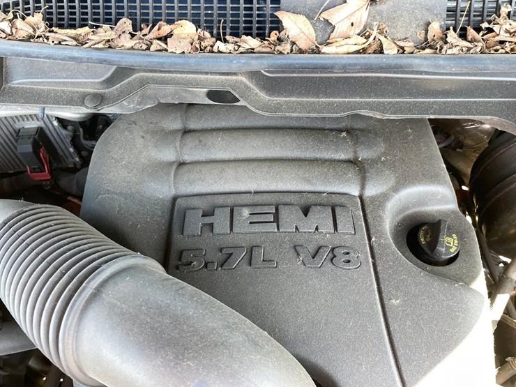 #1312-•-2016-dodge-ram-pickup-truck-(has-mn-salvage-title)-image-41
