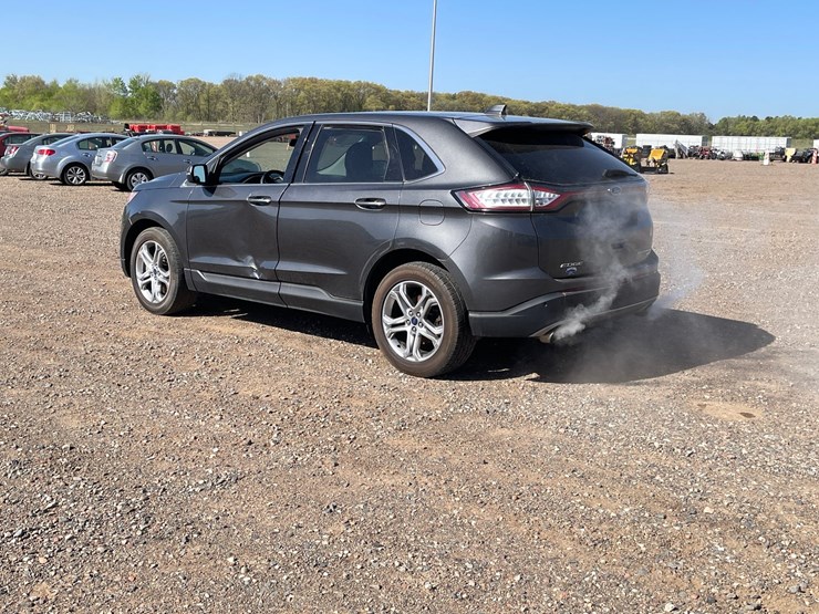 2016-ford-edge-image-3