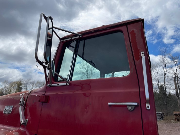 1980-ford-9000-image-19