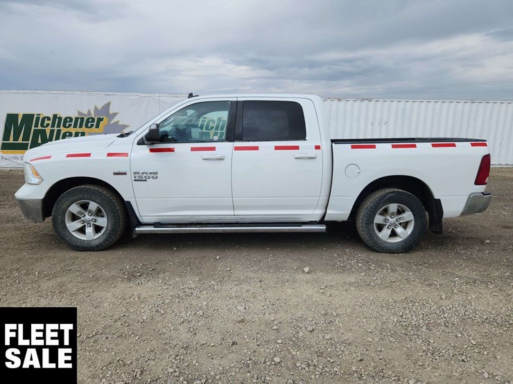 2020-ram-1500-classic-image-6