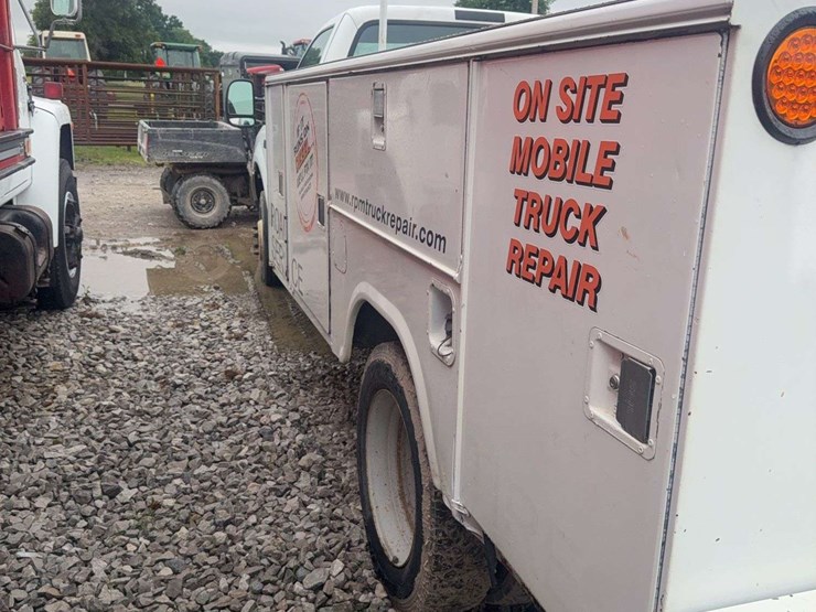 2000-ford-f550-image-6