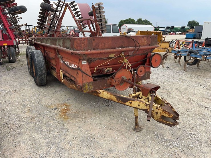 new-holland-679-image-2