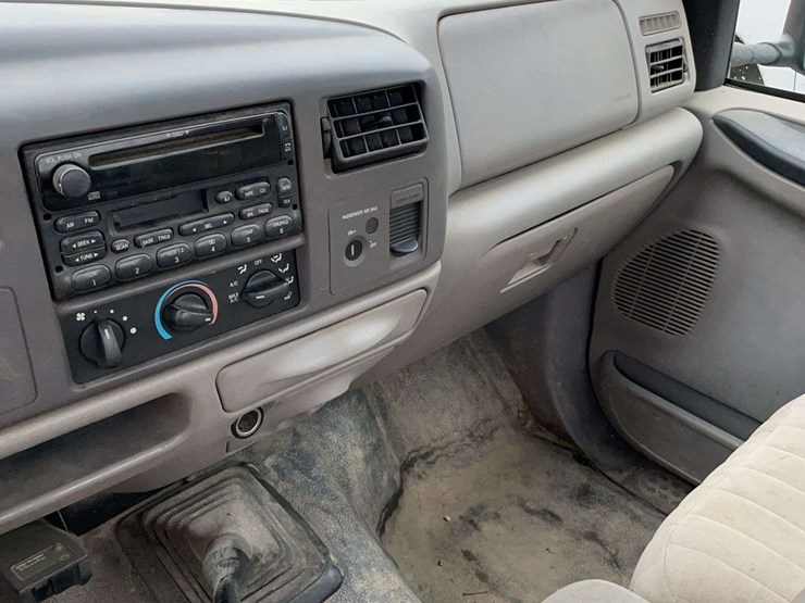 2001-ford-f350-image-9