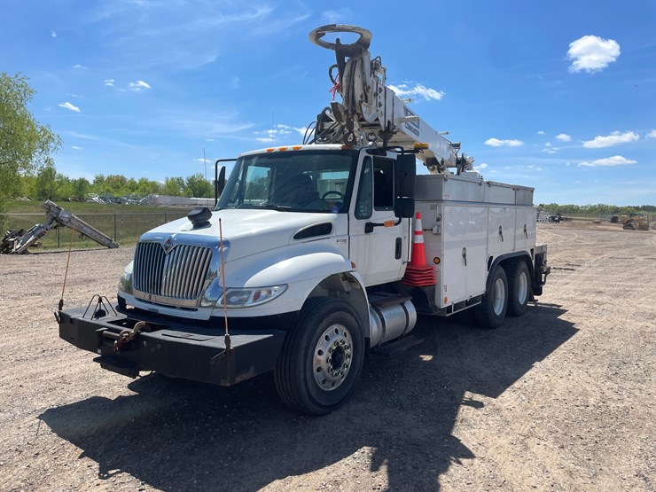 2013-international-durastar-4400-image-1
