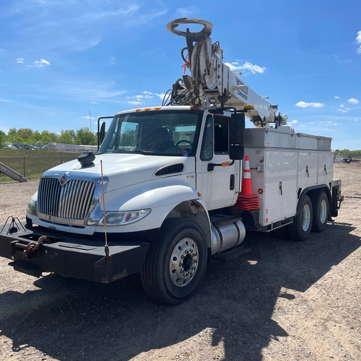 2013 INTERNATIONAL DURASTAR 4400