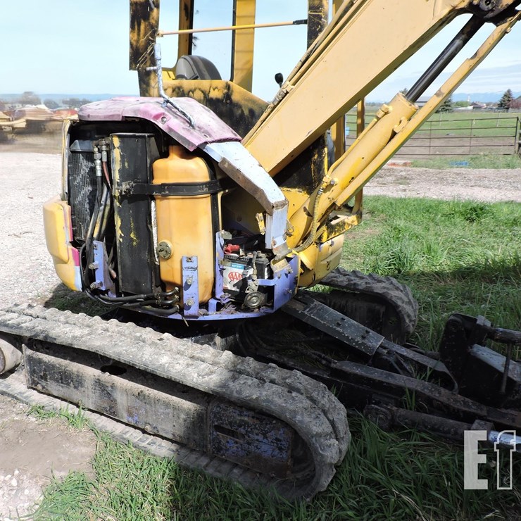 KOMATSU PC38UU