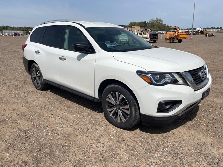 2017-nissan-pathfinder-image-7