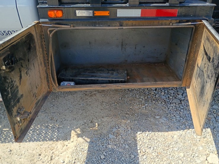 2005-ford-f750-image-65
