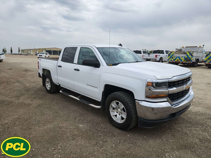 2018-chevrolet-silverado-1500-image-2