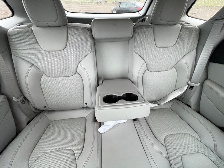 2019-jeep-cherokee-limited-image-32