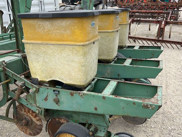 john-deere-7000-image-11