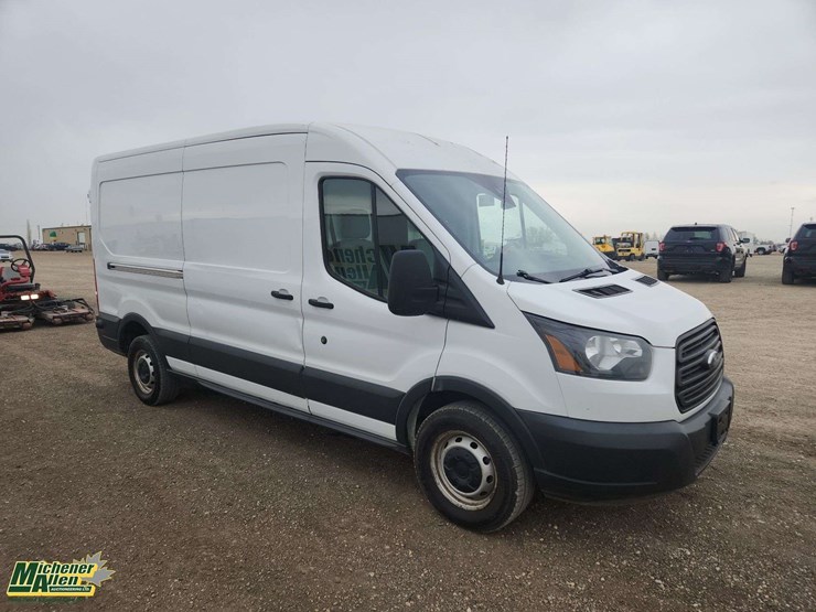 2016-ford-transit-image-2