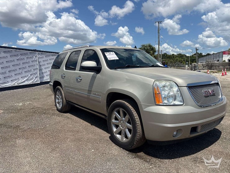 2013-gmc-yukon-image-2