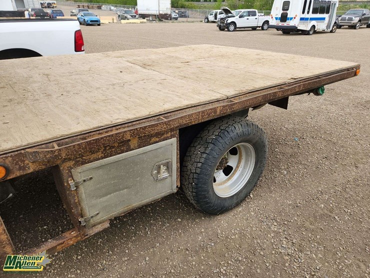 2011-dodge-3500-image-36