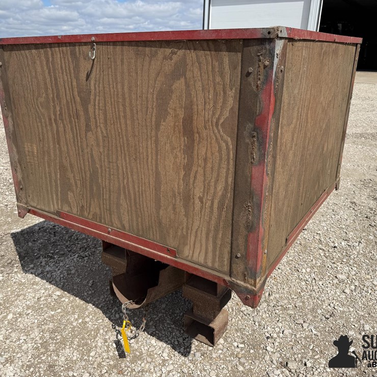 Tafco 50"x50"x30" Seed Box