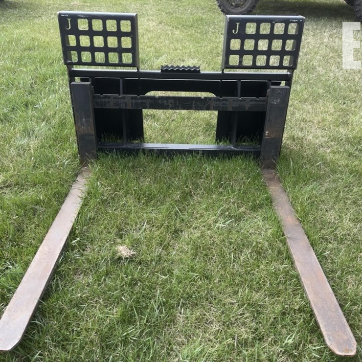 JENKINS SKID ATTACH PALLET FORKS