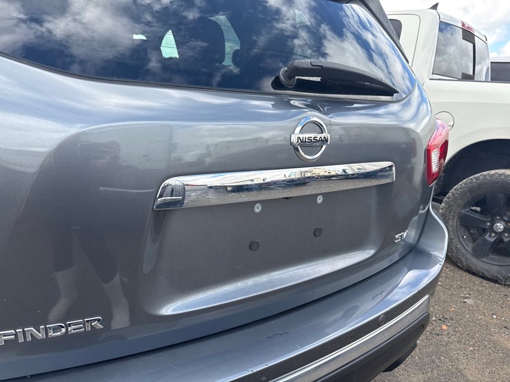 2017-nissan-pathfinder-image-9