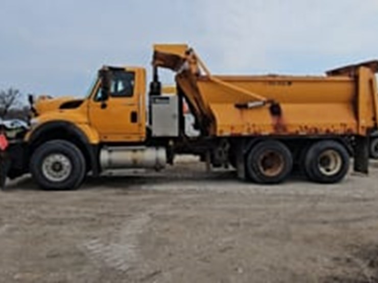 2009-international-workstar-7600-image-5