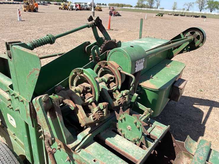 john-deere-14t-image-11