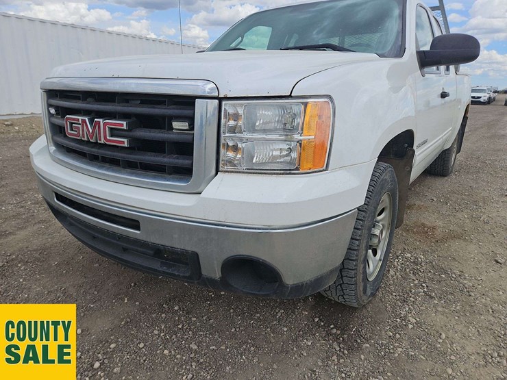2010-gmc-sierra-1500-image-32