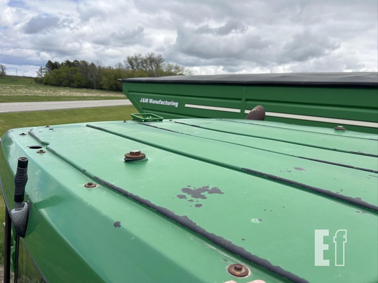 2004-john-deere-8220t-image-63