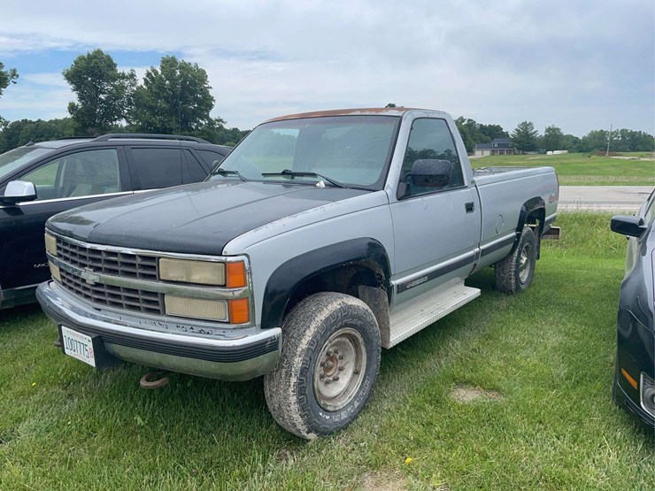 1990-chevrolet-k2500-image-1