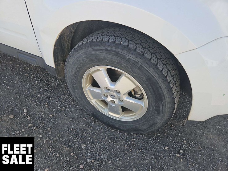 2011-ford-escape-image-10