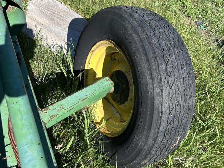 john-deere-450-image-8