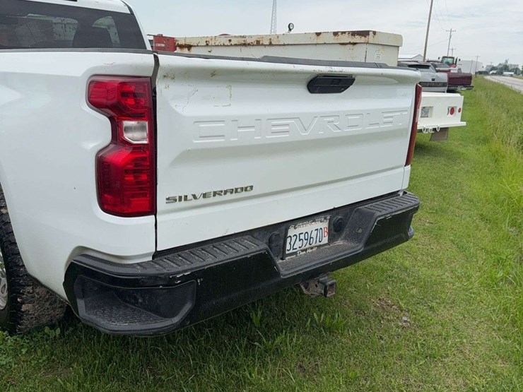 2022-chevrolet-silverado-1500-image-6